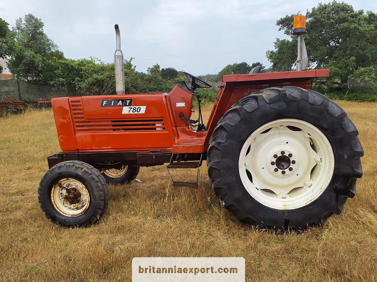 Traktor FIAT 780 Farm Tractor – 2WD | Power Steering | Diesel | Export Ready: 1 kép.