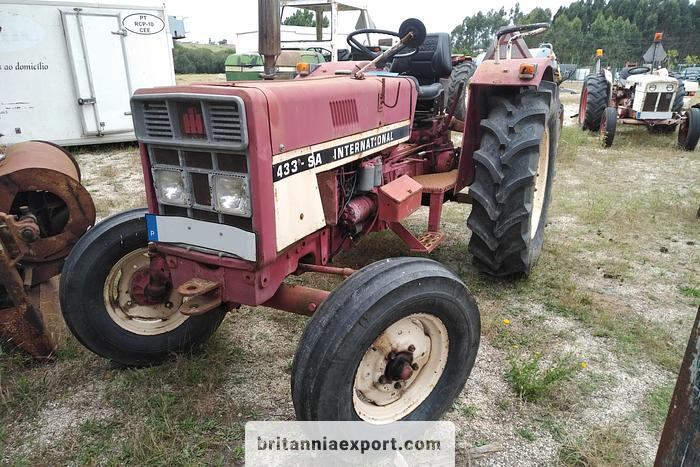 INTERNATIONAL 433 SA Farm Tractor | 2.5L Diesel | 4x2 | Brand New Tyres - Traktor: 1 kép. INTERNATIONAL 433 SA Farm Tractor | 2.5L Diesel | 4x2 | Brand New Tyres - Traktor: 1 kép.