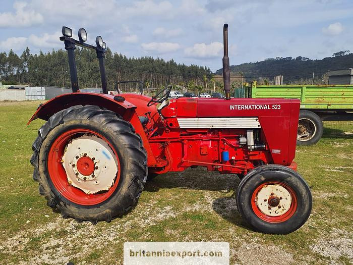INTERNATIONAL McCormick 523 | 2.9 diesel | 3 cylinder | - Traktor: 2 kép. INTERNATIONAL McCormick 523 | 2.9 diesel | 3 cylinder | - Traktor: 2 kép.