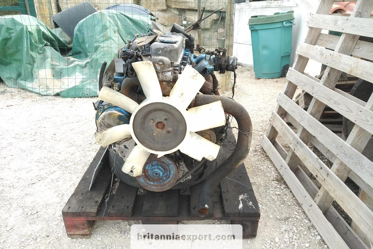 NISSAN SD22 2.2L Diesel | 4 Cylinder | 5 Speed Manual Gearbox - Motor: 3 kép. NISSAN SD22 2.2L Diesel | 4 Cylinder | 5 Speed Manual Gearbox - Motor: 3 kép.