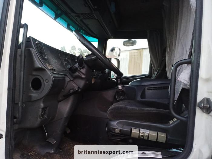 Nyergesvontató SCANIA P 124 G 400  | CP19  | Euro 2  | Manual gearbox: 7 kép.
