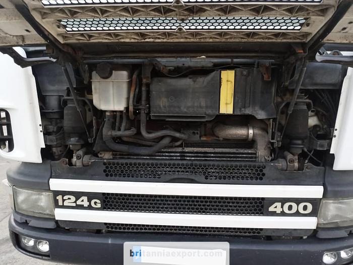 SCANIA P 124G 400 CP19 Euro 2 | Manual Pump | 4x2 Tractor Unit | Heavy-Duty - Nyergesvontató: 2 kép. SCANIA P 124G 400 CP19 Euro 2 | Manual Pump | 4x2 Tractor Unit | Heavy-Duty - Nyergesvontató: 2 kép.