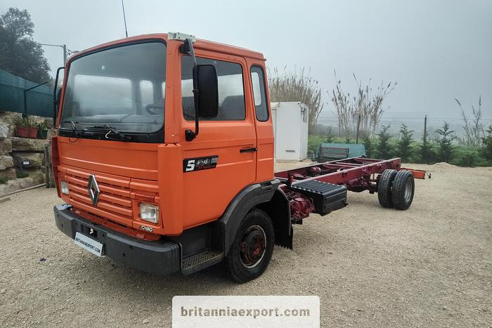RENAULT Midliner S120 Turbo | Perkins 3.9 diesel engine | ZF manual - Alvaz teherautó: 3 kép. RENAULT Midliner S120 Turbo | Perkins 3.9 diesel engine | ZF manual - Alvaz teherautó: 3 kép.