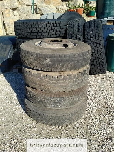 TOYOTA 4 x used 7.50-16 LT tyres on 6 studs rims for Toyota Dyna 300 - Komplett kerék: 2 kép. TOYOTA 4 x used 7.50-16 LT tyres on 6 studs rims for Toyota Dyna 300 - Komplett kerék: 2 kép.