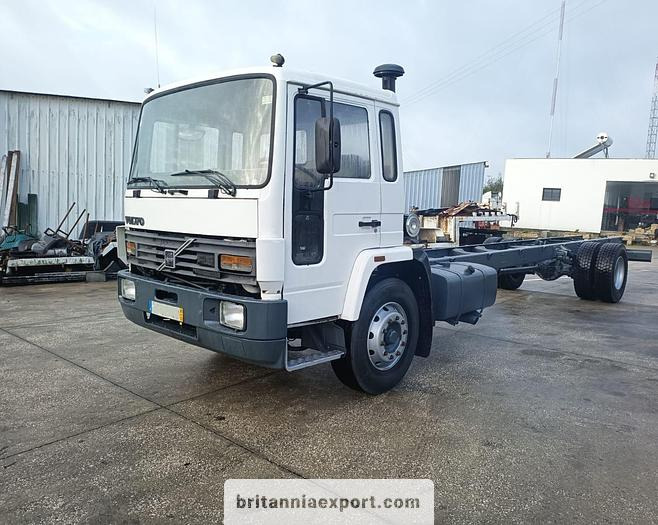 VOLVO FL6 19 | Intercooler | On springs | On 10 studs - Alvaz teherautó: 2 kép. VOLVO FL6 19 | Intercooler | On springs | On 10 studs - Alvaz teherautó: 2 kép.