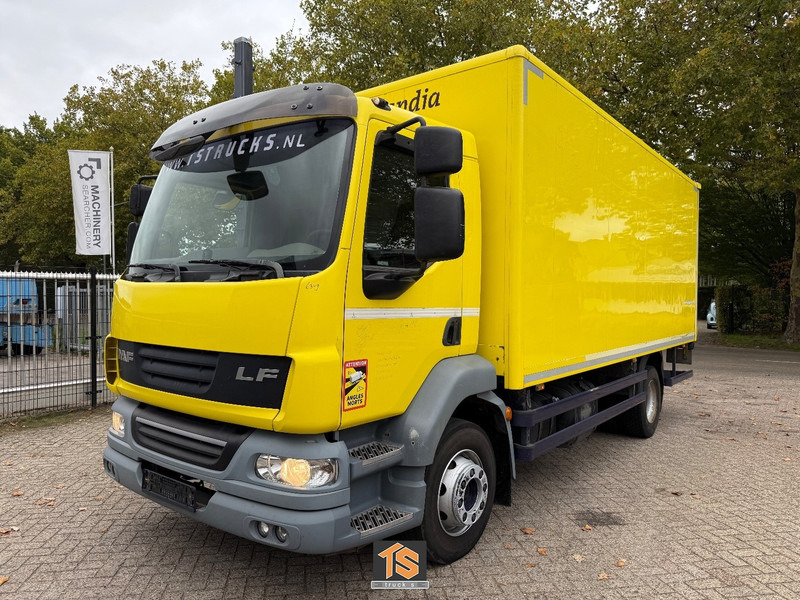 DAF FA LF55 220 - EURO 5 EEV - 12 TON - LADEBORDWAND - APK 08/2026 - BELGIUM TOP TRUCK - Dobozos felépítményű teherautó: 1 kép. DAF FA LF55 220 - EURO 5 EEV - 12 TON - LADEBORDWAND - APK 08/2026 - BELGIUM TOP TRUCK - Dobozos felépítményű teherautó: 1 kép.