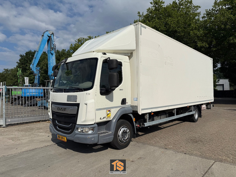 DAF LF 210 12TON - AUTOMATIC - LADEBORDWAND - APK/TUV 12/2025 - TOP TRUCK - Dobozos felépítményű teherautó: 1 kép. DAF LF 210 12TON - AUTOMATIC - LADEBORDWAND - APK/TUV 12/2025 - TOP TRUCK - Dobozos felépítményű teherautó: 1 kép.