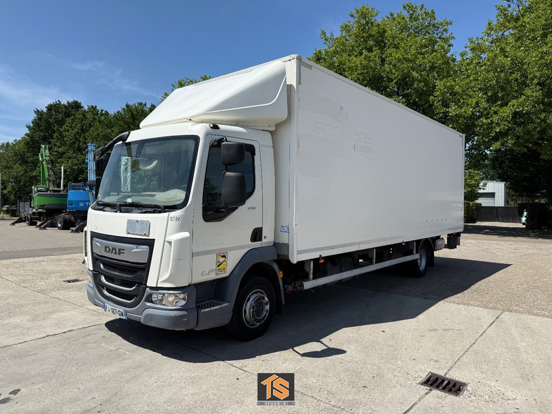 DAF LF 210 12TON - AUTOMATIC - LADEBORDWAND - APK/TUV 12/2025 - TOP TRUCK - Dobozos felépítményű teherautó: 1 kép. DAF LF 210 12TON - AUTOMATIC - LADEBORDWAND - APK/TUV 12/2025 - TOP TRUCK - Dobozos felépítményű teherautó: 1 kép.