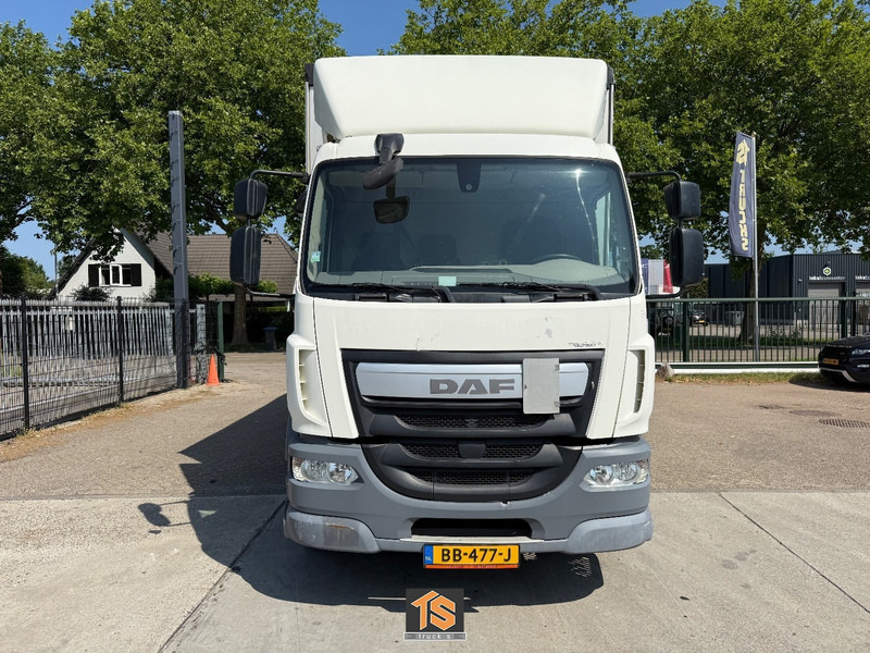 DAF LF 280 FA 19 TON - SCHUIFZEILEN/CURTAIN/GARDINEN - APK 06/2026! - NL TRUCK - TOP! - Ponyvás teherautó: 2 kép. DAF LF 280 FA 19 TON - SCHUIFZEILEN/CURTAIN/GARDINEN - APK 06/2026! - NL TRUCK - TOP! - Ponyvás teherautó: 2 kép.