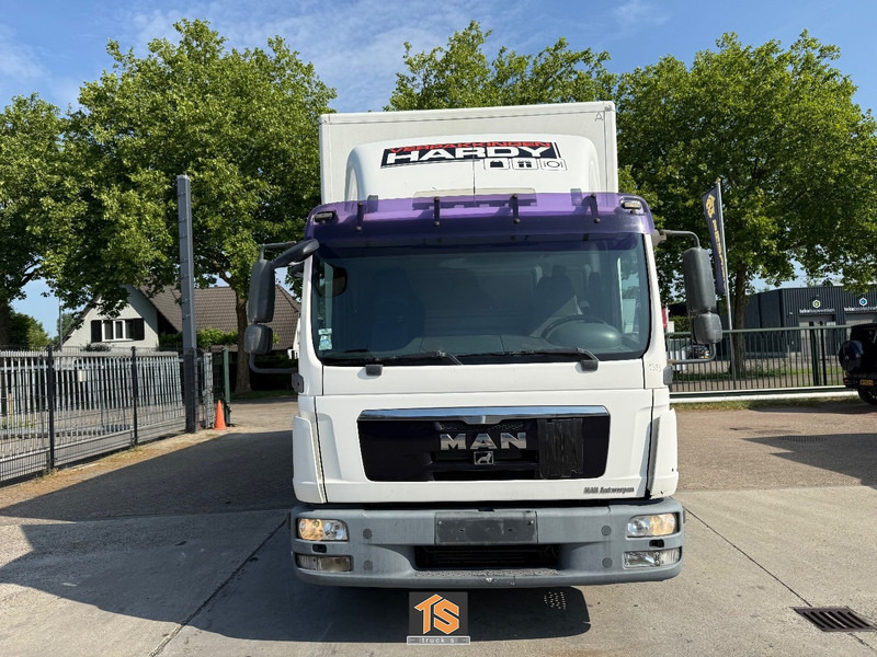 MAN TGL 12.210 EURO 5 - AUTOMATIC - LADEBORDWAND - BELGIUM TRUCK - TOP! - Dobozos felépítményű teherautó: 2 kép. MAN TGL 12.210 EURO 5 - AUTOMATIC - LADEBORDWAND - BELGIUM TRUCK - TOP! - Dobozos felépítményű teherautó: 2 kép.
