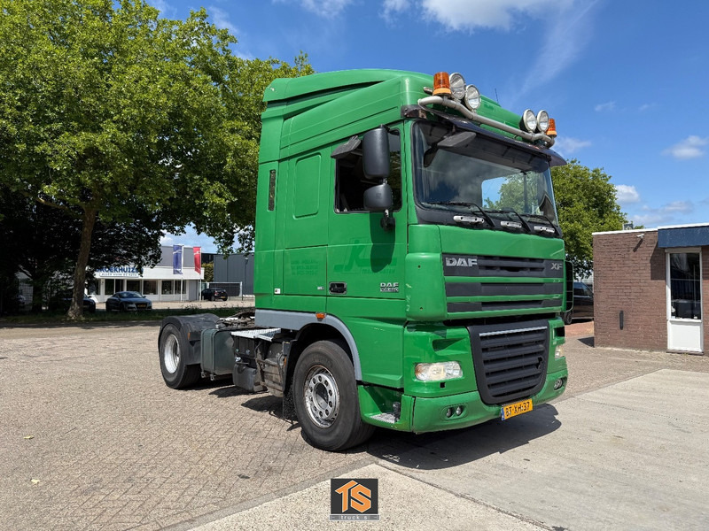 DAF FT XF 105 460 - SC - HYDRAULIEK - NL TOP TRUCK - TUV 2/26 - Nyergesvontató: 2 kép. DAF FT XF 105 460 - SC - HYDRAULIEK - NL TOP TRUCK - TUV 2/26 - Nyergesvontató: 2 kép.