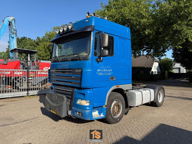 DAF FT XF105 410 - SC - HYDRAULIEK - NL TOP TRUCK - TUV 11/25 - Nyergesvontató: 1 kép. DAF FT XF105 410 - SC - HYDRAULIEK - NL TOP TRUCK - TUV 11/25 - Nyergesvontató: 1 kép.