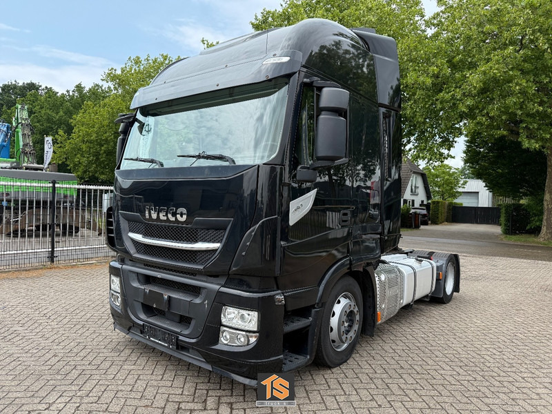 Iveco AS 460 Mega EURO 6 - AUTOMATIC - 2 TANKS - HEBESATTEL/HEFSCHOTEL/LIFTING FIFTH WHEEL - Nyergesvontató: 1 kép. Iveco AS 460 Mega EURO 6 - AUTOMATIC - 2 TANKS - HEBESATTEL/HEFSCHOTEL/LIFTING FIFTH WHEEL - Nyergesvontató: 1 kép.