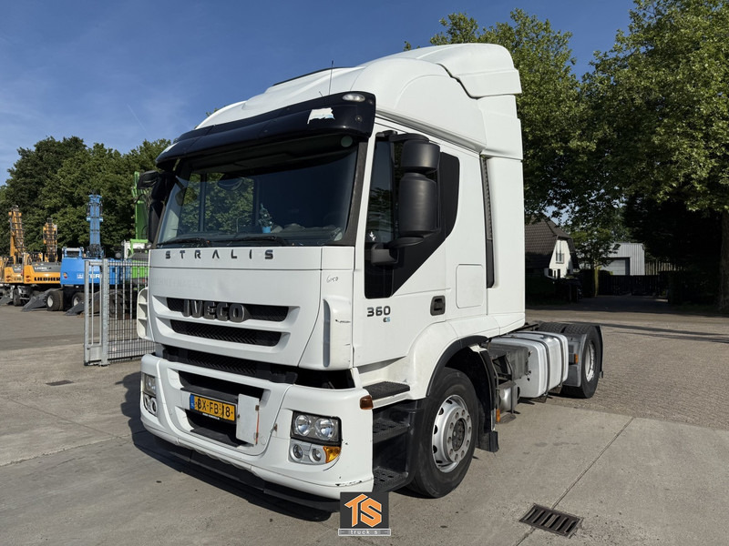 Iveco AT440S36T/P EURO 5 - AUTOMATIC - AIRCO - 2 BEDS - APK/TUV 04/2026 - NL TRUCK - TOP! - Nyergesvontató: 1 kép. Iveco AT440S36T/P EURO 5 - AUTOMATIC - AIRCO - 2 BEDS - APK/TUV 04/2026 - NL TRUCK - TOP! - Nyergesvontató: 1 kép.