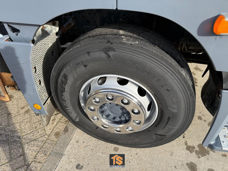 Mercedes-Benz Axor 1840 MP3 - MANUAL - TOP TRUCK - Nyergesvontató: 4 kép. Mercedes-Benz Axor 1840 MP3 - MANUAL - TOP TRUCK - Nyergesvontató: 4 kép.