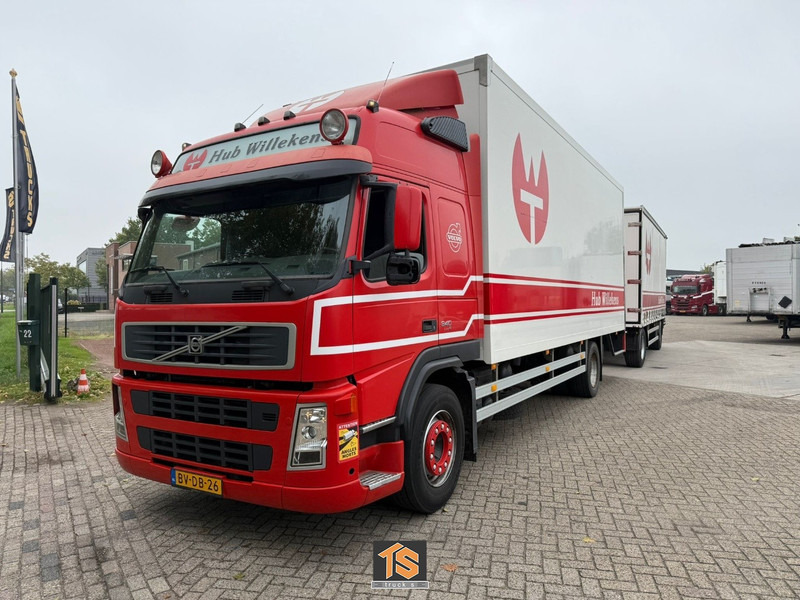 Volvo FM9 340 - EURO 5 - AUTOMATIC - NL TOP TRUCK - TUV 6/26 - Dobozos felépítményű teherautó: 2 kép. Volvo FM9 340 - EURO 5 - AUTOMATIC - NL TOP TRUCK - TUV 6/26 - Dobozos felépítményű teherautó: 2 kép.