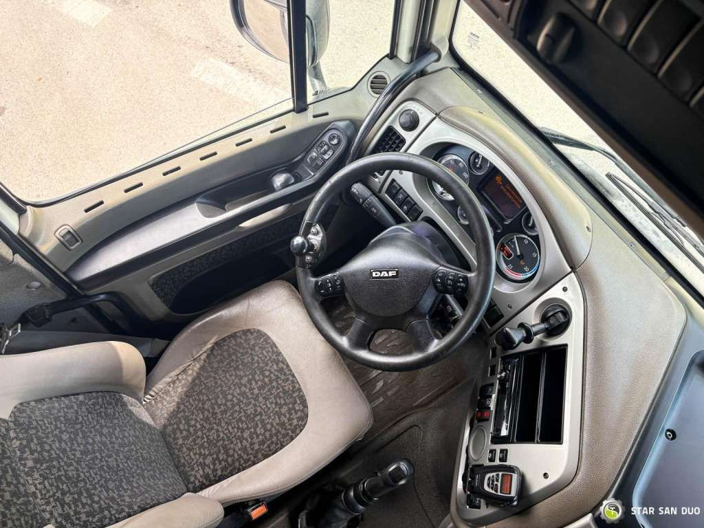 Darus autó DAF  XF 105.510 8x4 FASSI F800 XP Crane Fifth wheel: 23 kép.