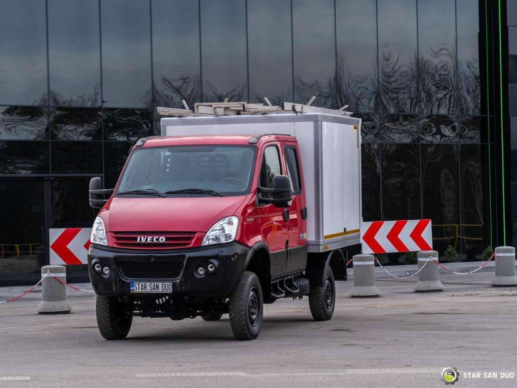 Iveco  DAILY 4X4 OFFROAD CAMPER BOX DOKA Iveco  DAILY 4X4 OFFROAD CAMPER BOX DOKA - Alvaz teherautó: 2 kép. Iveco  DAILY 4X4 OFFROAD CAMPER BOX DOKA Iveco  DAILY 4X4 OFFROAD CAMPER BOX DOKA - Alvaz teherautó: 2 kép.