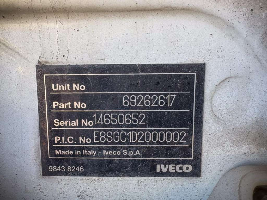 Új Ponyvás teherautó Iveco  EUROCARGO 4x4 Offroad Camper Winde: 22 kép.
