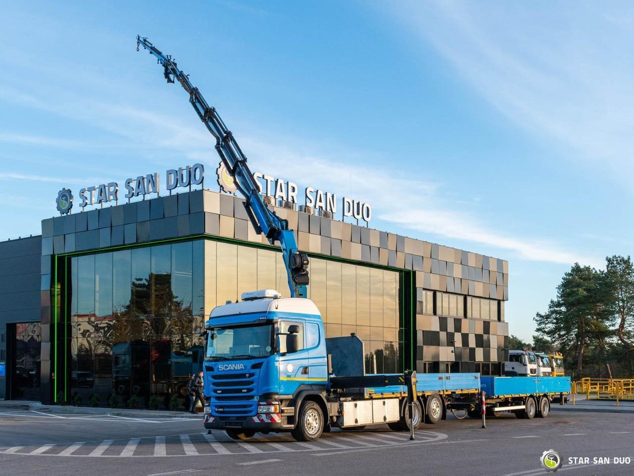 - Darus autó: 4 kép. - Darus autó: 4 kép.