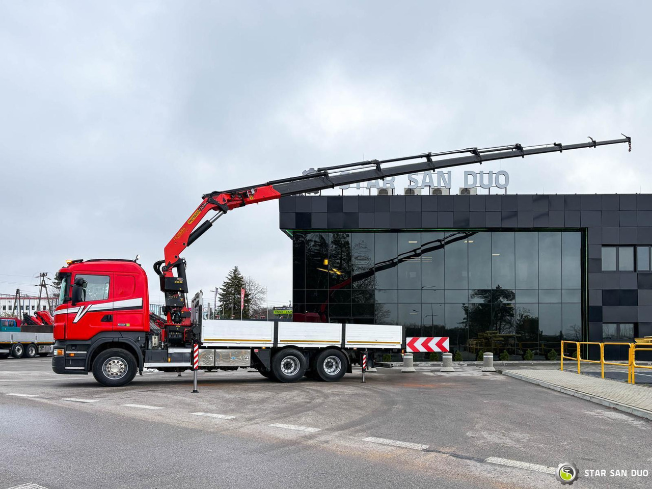 - Darus autó: 3 kép. - Darus autó: 3 kép.