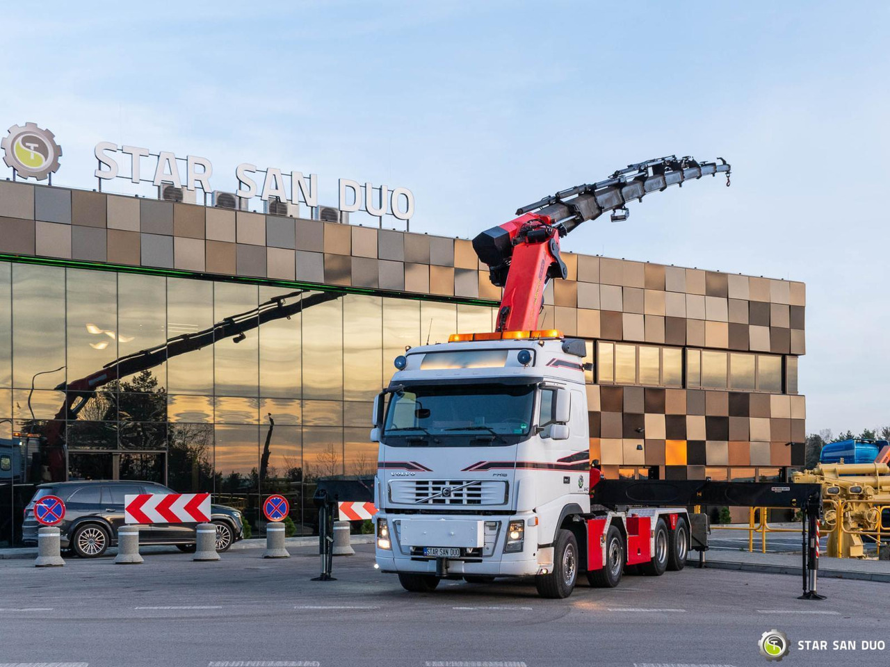 - Darus autó: 3 kép. - Darus autó: 3 kép.