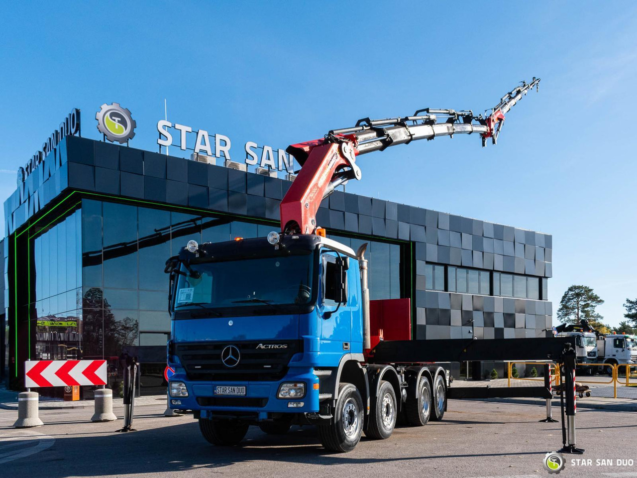 - Darus autó: 3 kép. - Darus autó: 3 kép.