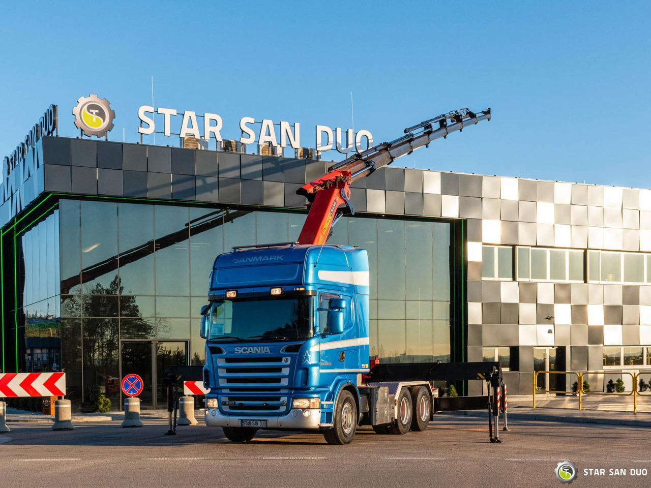 - Darus autó: 3 kép. - Darus autó: 3 kép.