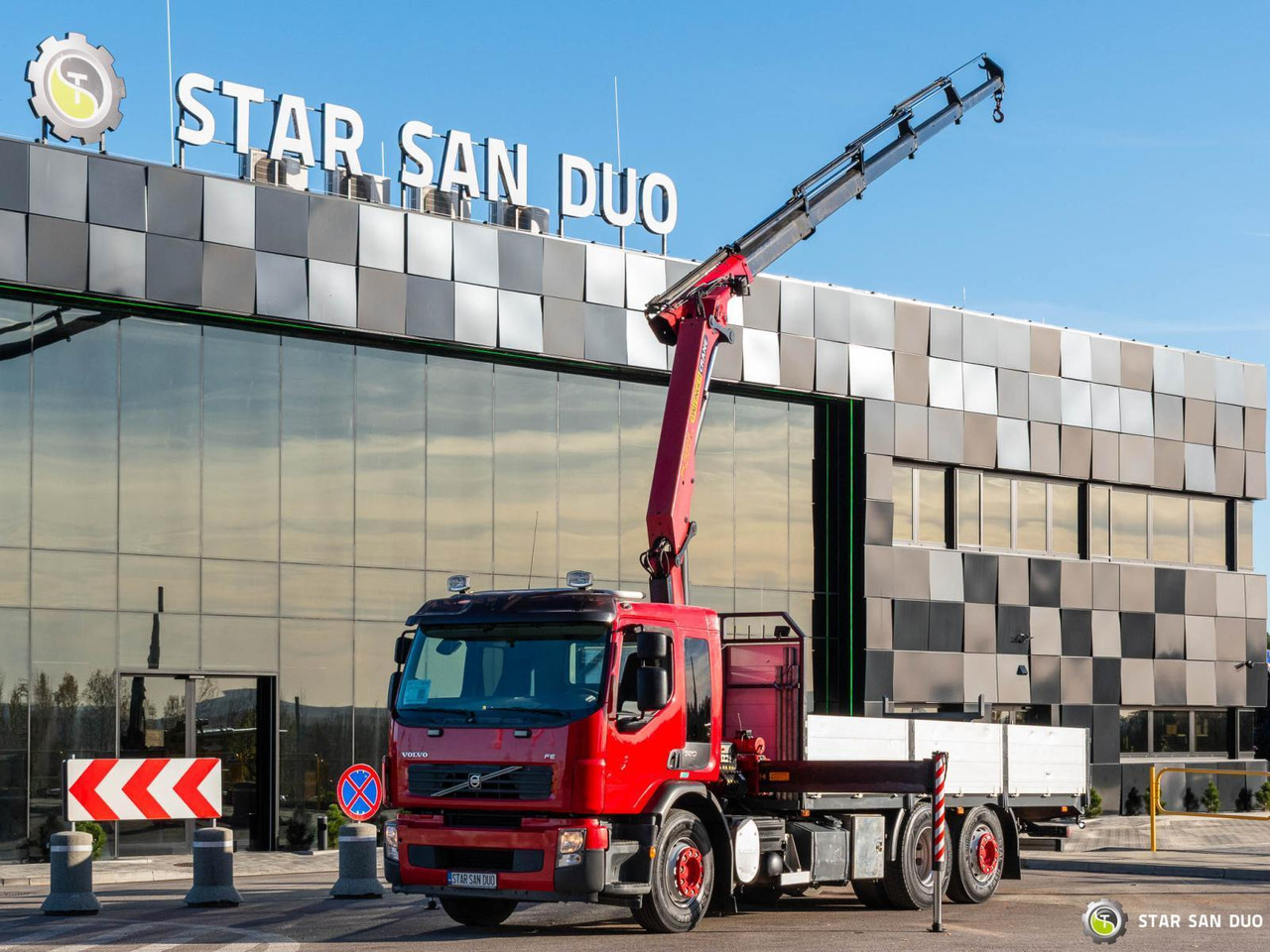 - Darus autó: 4 kép. - Darus autó: 4 kép.