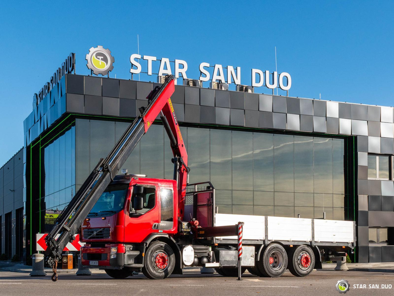 - Darus autó: 3 kép. - Darus autó: 3 kép.