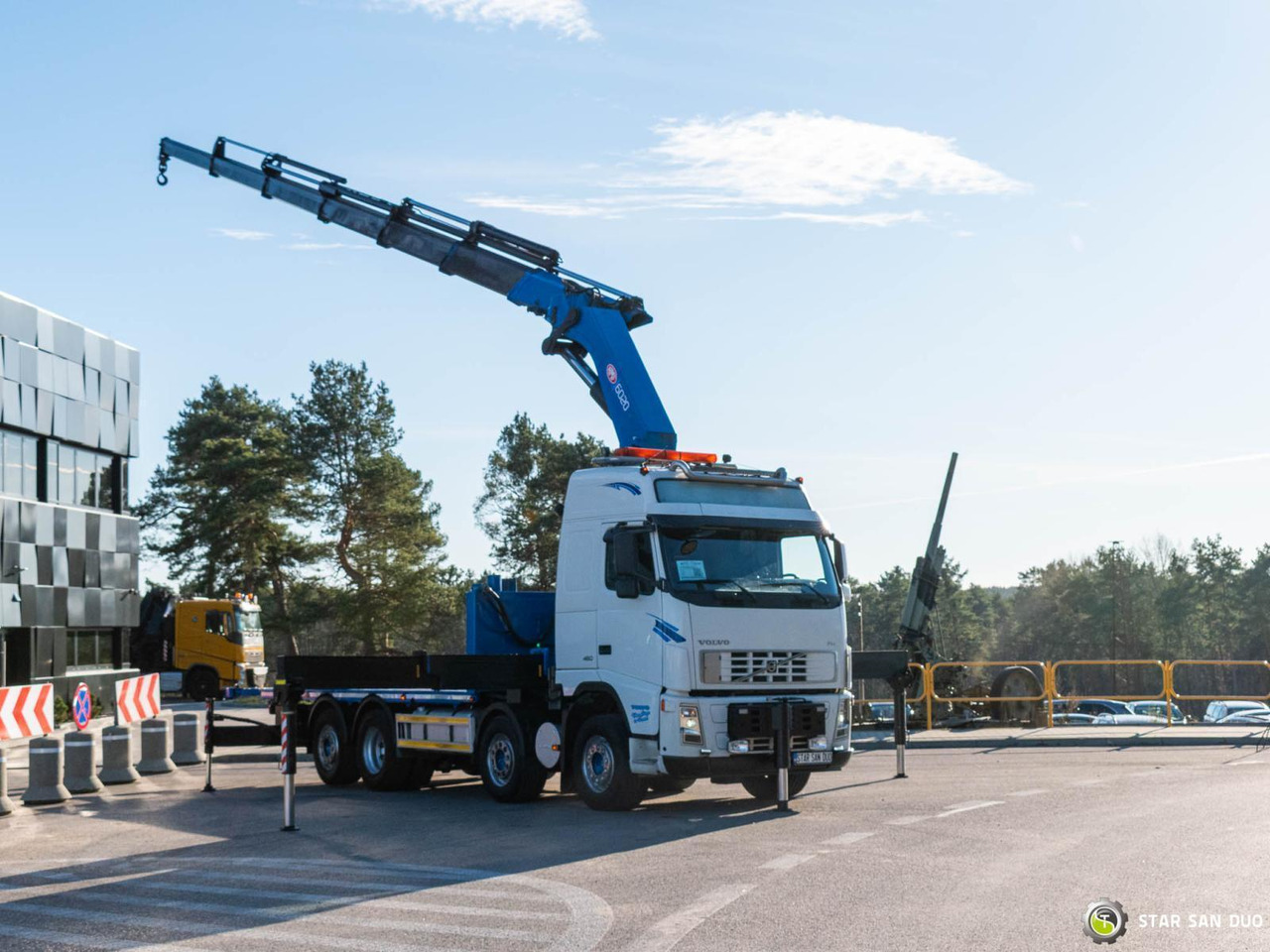 - Darus autó: 2 kép. - Darus autó: 2 kép.