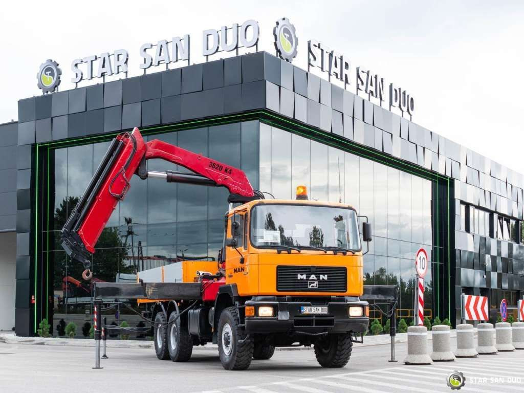 MAN 27.402 F10 6x6 HMF 3620 K4 Hds Crane - Darus autó: 1 kép. MAN 27.402 F10 6x6 HMF 3620 K4 Hds Crane - Darus autó: 1 kép.