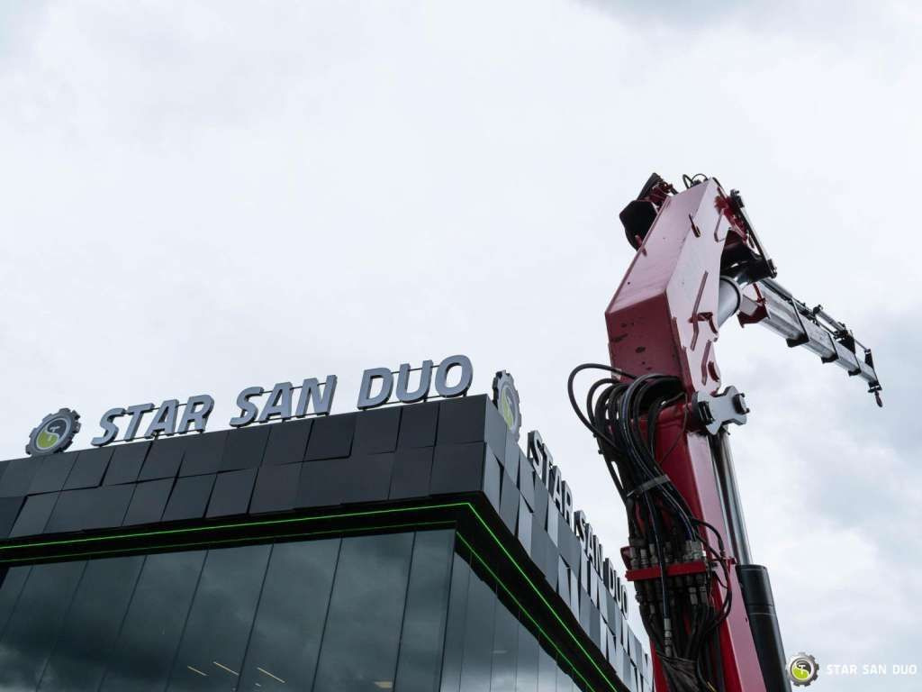 MAN 27.402 F10 6x6 HMF 3620 K4 Hds Crane - Darus autó: 4 kép. MAN 27.402 F10 6x6 HMF 3620 K4 Hds Crane - Darus autó: 4 kép.