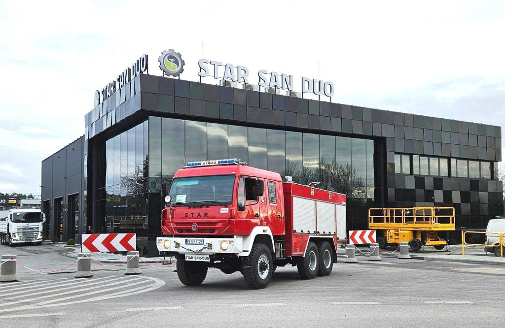 MAN 6x6 STAR Firetruck Feuerwehr - Tűzoltóautó: 3 kép. MAN 6x6 STAR Firetruck Feuerwehr - Tűzoltóautó: 3 kép.