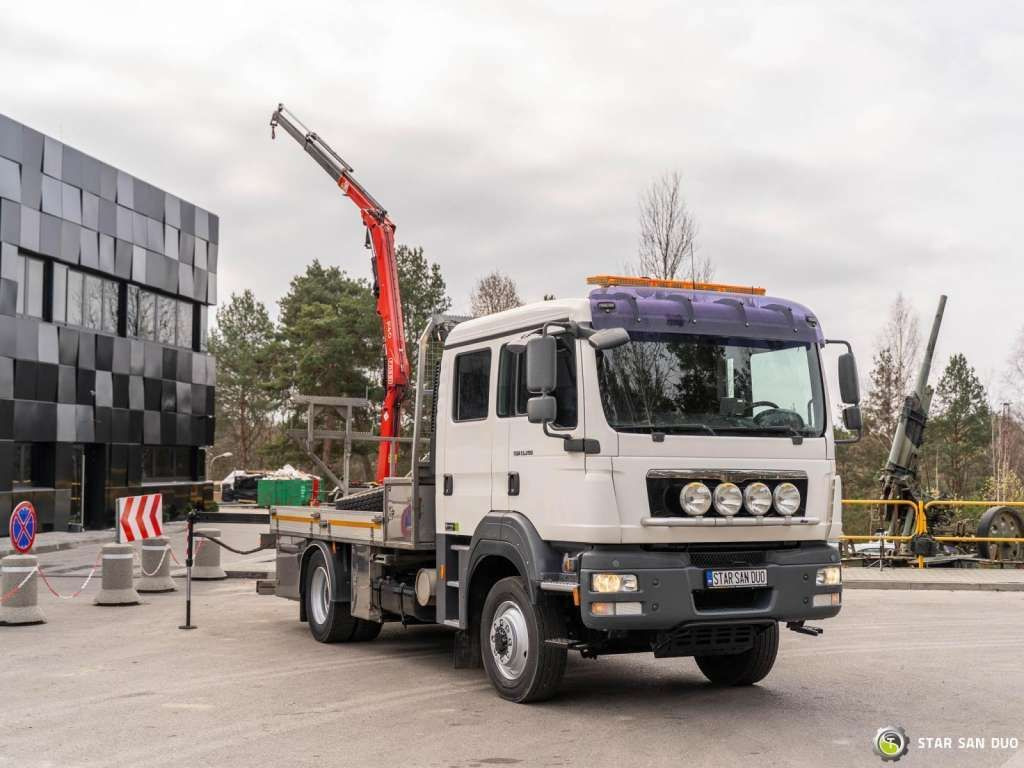 MAN TGM 13.290 4x4 FASSI F40B22 Crane Camper DOKA - Darus autó: 5 kép. MAN TGM 13.290 4x4 FASSI F40B22 Crane Camper DOKA - Darus autó: 5 kép.