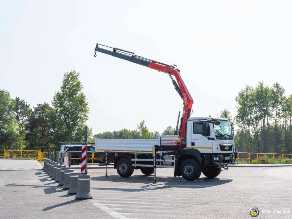 MAN TGM 18.250 4x4 Fassi F215A.0.23 Active HDS Cran - Darus autó: 4 kép. MAN TGM 18.250 4x4 Fassi F215A.0.23 Active HDS Cran - Darus autó: 4 kép.