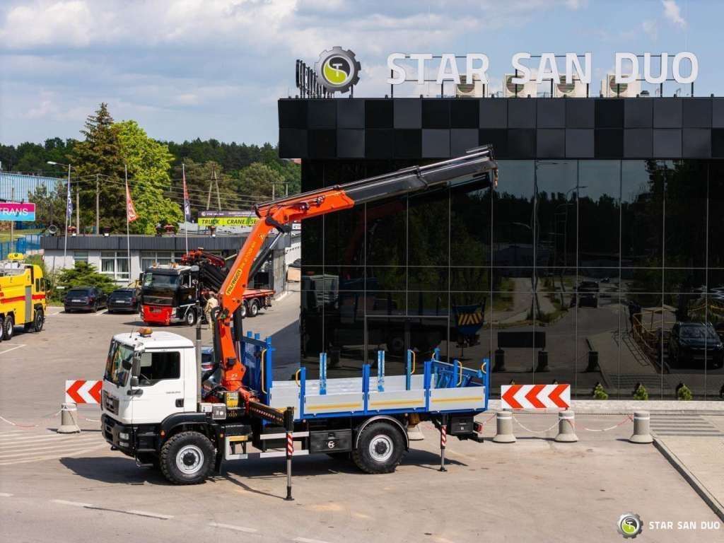 MAN TGM 18 250 4x4 PALFINGER PK 27001 HDS Crane Kra - Billenőplatós teherautó: 1 kép. MAN TGM 18 250 4x4 PALFINGER PK 27001 HDS Crane Kra - Billenőplatós teherautó: 1 kép.
