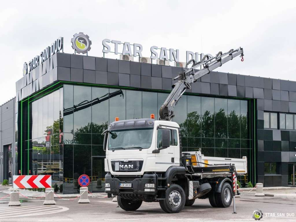 MAN TGS 18.360 4x4 HIAB 144 E-4 Crane Kipper - Billenőplatós teherautó: 3 kép. MAN TGS 18.360 4x4 HIAB 144 E-4 Crane Kipper - Billenőplatós teherautó: 3 kép.