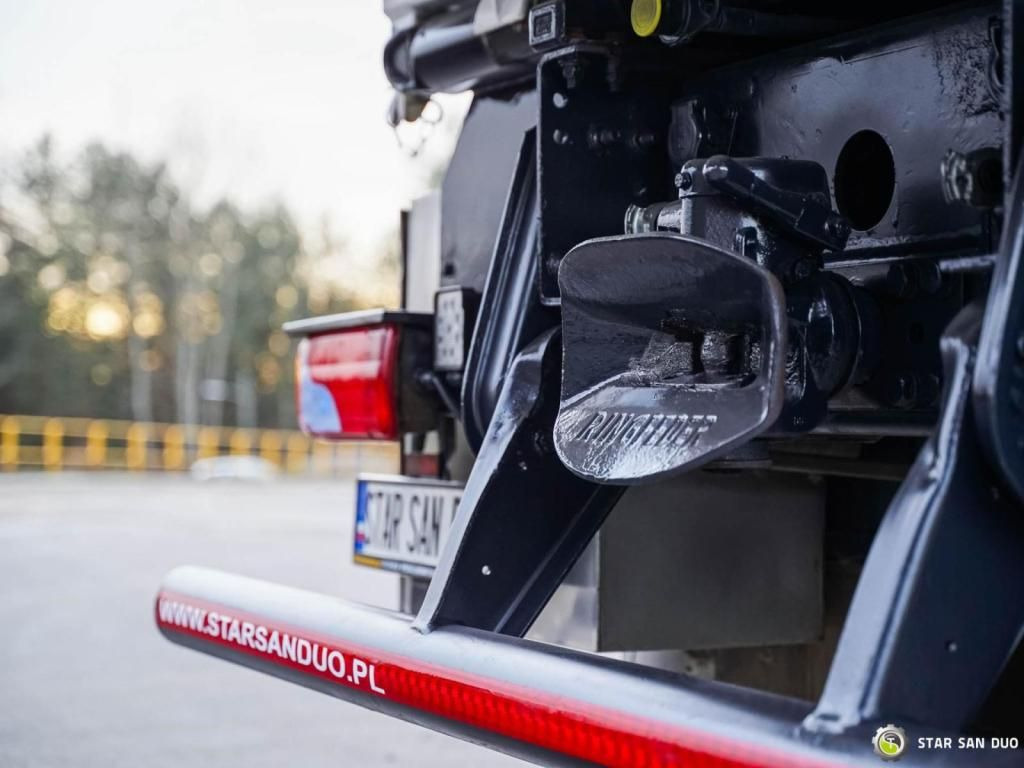 Billenőplatós teherautó MAN  TGS 18.360 4x4 HIAB 144 E-4 Crane Kipper: 13 kép.