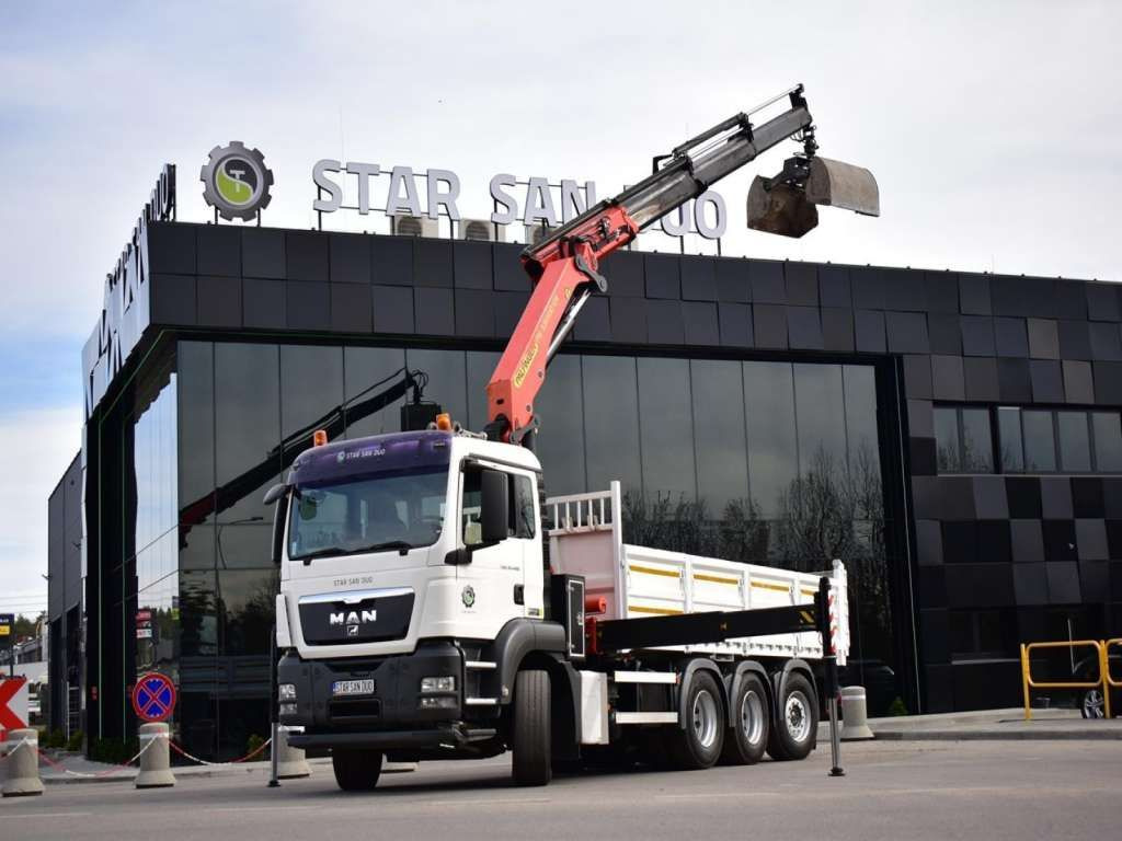 MAN TGS 35.400 8X4 PALFINGER PK 33002 CRANE KIPPER - Darus autó, Billenőplatós teherautó: 5 kép. MAN TGS 35.400 8X4 PALFINGER PK 33002 CRANE KIPPER - Darus autó, Billenőplatós teherautó: 5 kép.
