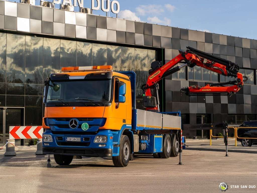 Mercedes-Benz ACTROS 2541 6x2 Palfinger PK 34002 Crane Winch - Darus autó: 2 kép. Mercedes-Benz ACTROS 2541 6x2 Palfinger PK 34002 Crane Winch - Darus autó: 2 kép.