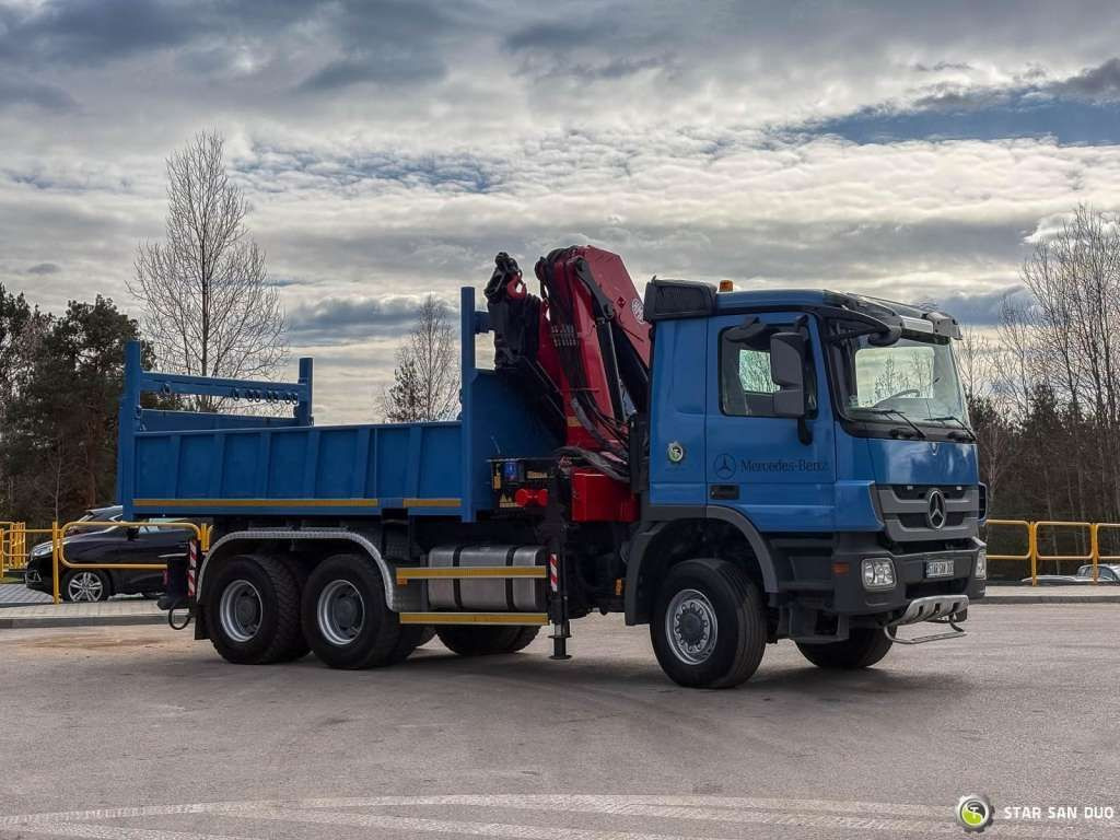 Mercedes-Benz ACTROS 3341 6x6 HMF 4220 K4 CRANE KIPPER - Darus autó: 4 kép. Mercedes-Benz ACTROS 3341 6x6 HMF 4220 K4 CRANE KIPPER - Darus autó: 4 kép.