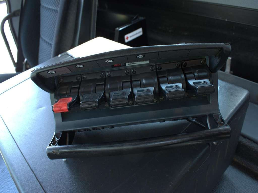 Billenőplatós teherautó Mercedes-Benz ACTROS 3346 6x6 HIAB 244EP-4 Crane Kipper: 22 kép. Billenőplatós teherautó Mercedes-Benz ACTROS 3346 6x6 HIAB 244EP-4 Crane Kipper: 22 kép.