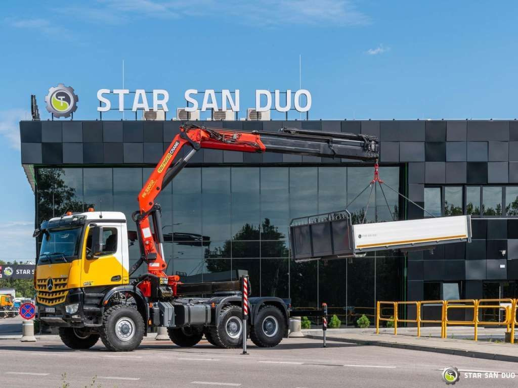 Mercedes-Benz AROCS 3345 6x6 PALFINGER PK 33002 Euro 6 Crane - Darus autó: 1 kép. Mercedes-Benz AROCS 3345 6x6 PALFINGER PK 33002 Euro 6 Crane - Darus autó: 1 kép.