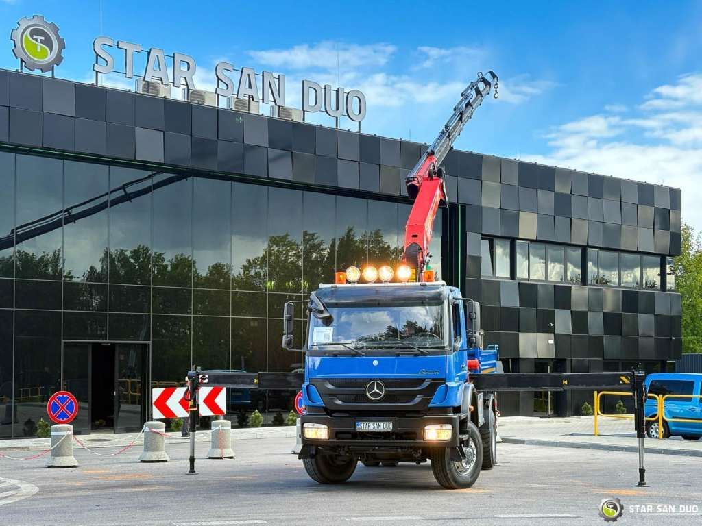 Mercedes-Benz AXOR 1833 4x4 Palfinger PK 22002 EH Crane Winch - Darus autó: 3 kép. Mercedes-Benz AXOR 1833 4x4 Palfinger PK 22002 EH Crane Winch - Darus autó: 3 kép.