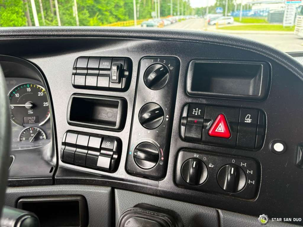 Darus autó Mercedes-Benz  Actros 1841 AK 4x4 Hiab 288E-7 Crane Kipper: 18 kép.