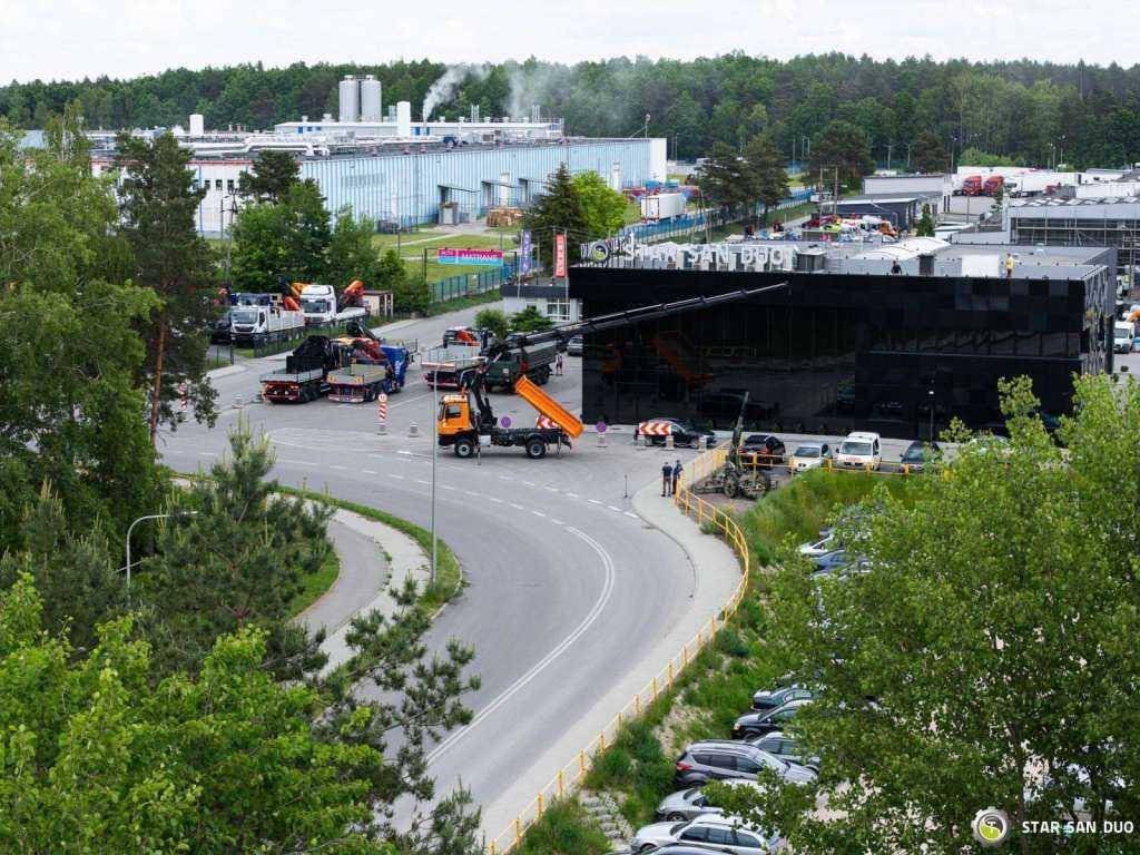 Darus autó Mercedes-Benz  Actros 1841 AK 4x4 Hiab 288E-7 Crane Kipper: 8 kép.