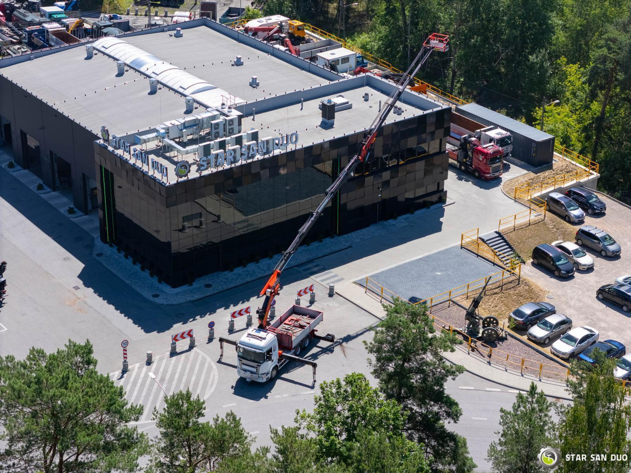 - Nyergesvontató: 3 kép. - Nyergesvontató: 3 kép.