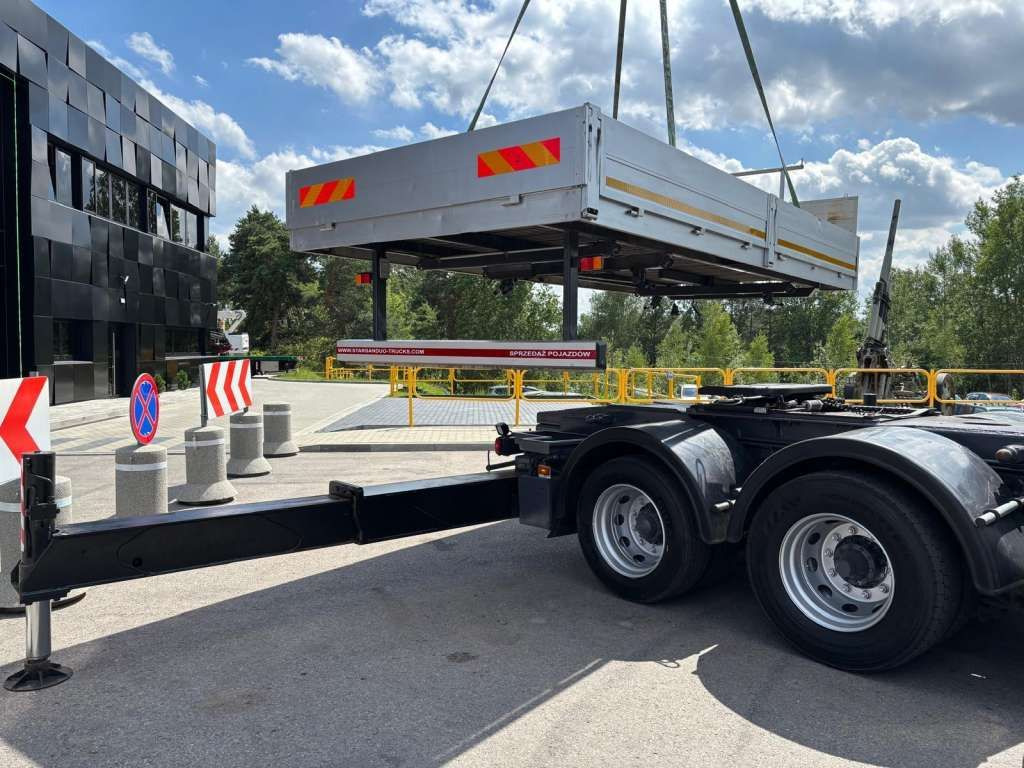 Nyergesvontató Scania  R560 8x2 PALFINGER PK 92002 SH Fly Jib Winch 5t: 30 kép.