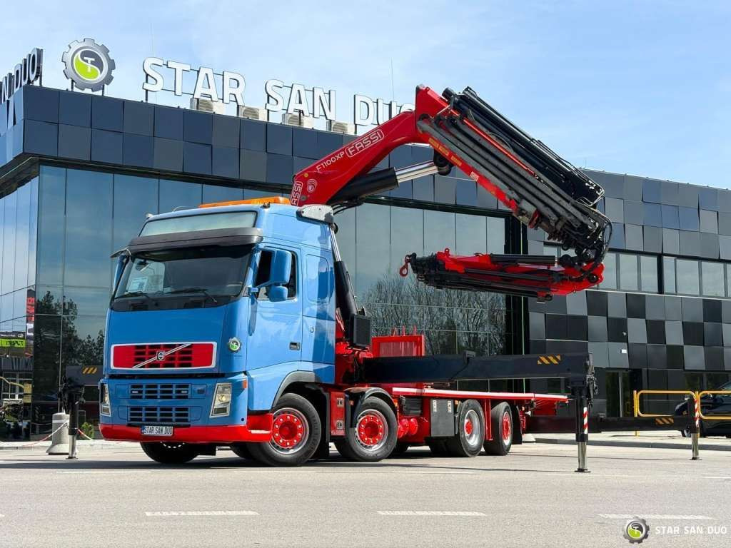 Volvo FH 480 8x2 FASSI F1100AXP Crane - Nyergesvontató: 3 kép. Volvo FH 480 8x2 FASSI F1100AXP Crane - Nyergesvontató: 3 kép.